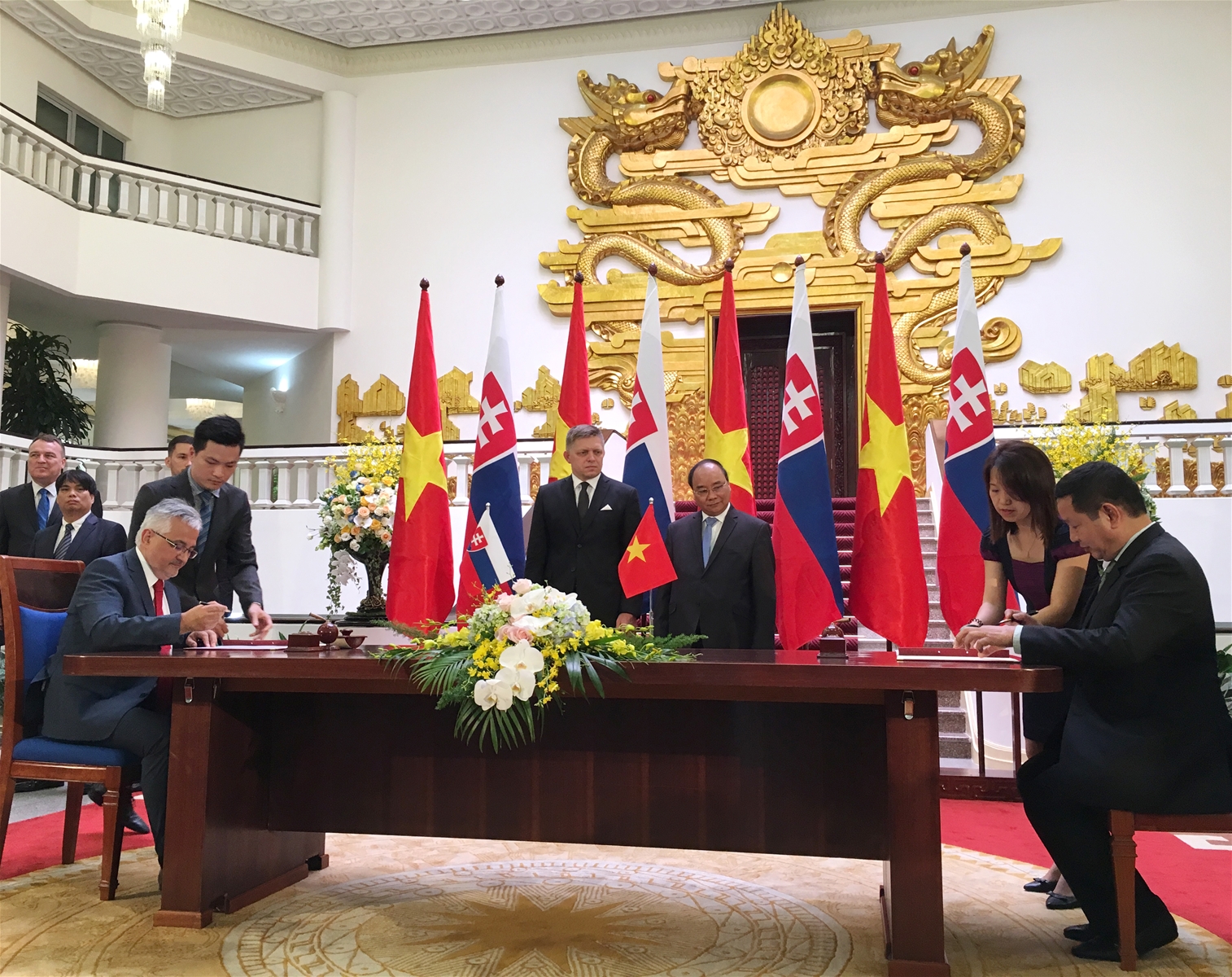 fpt-signs-agreements-slovakia