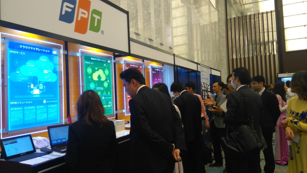 fpt-software-cloud-days-2016-booth